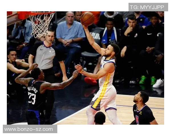 2019年3月30日勇士队与森林狼队激战回顾精彩瞬间与赛场亮点分析 2019年3月30日勇士队与森林狼队激战回顾精彩瞬间与赛场亮点分析