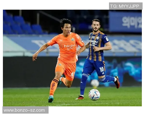 城南足球俱乐部迎战江原球队全力争胜展现实力与激情